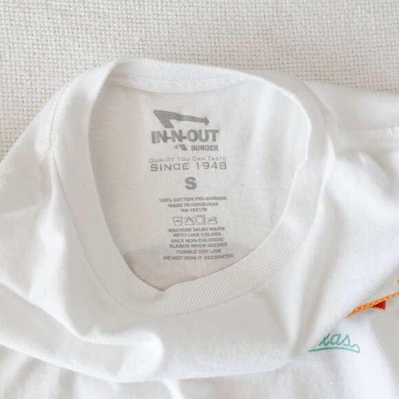 In N Out Burger Texas Men's Size Small White Graphic Tee T-Shirt - Picture 2 of 6